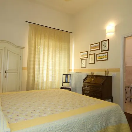 La Primavera Hotel